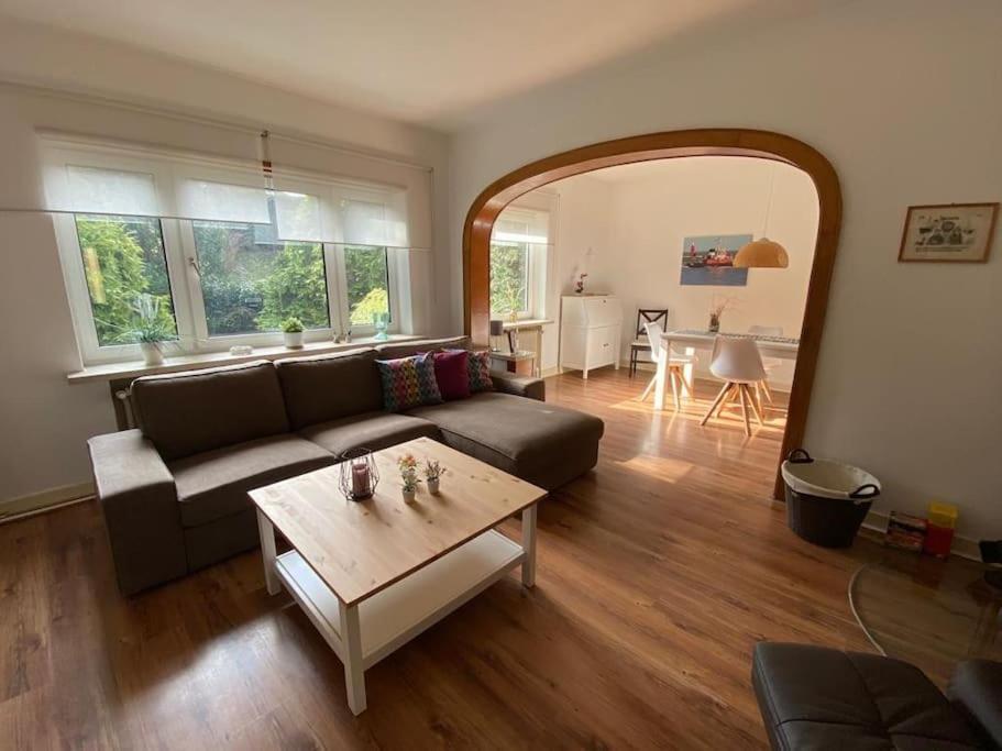 Feddersen Living Grosse Ferienwohnung - Garten - Terrasse - Smart Tv - Netflix Брунсбютел Екстериор снимка