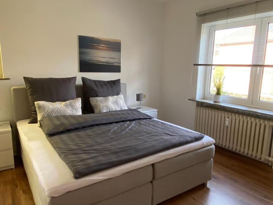 Feddersen Living Grosse Ferienwohnung - Garten - Terrasse - Smart Tv - Netflix Брунсбютел Екстериор снимка